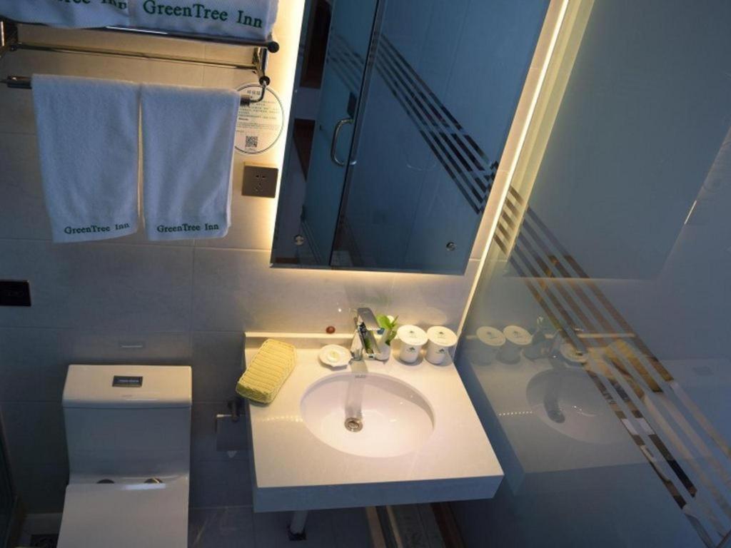 Greentree Inn Zhengzhou Xinzheng City Longhu Town Xiangyun Road Express Hotel Ngoại thất bức ảnh